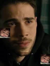 Tatuaje No Me Mires De Cameron En Serie Berlin