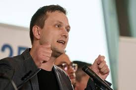 Woman escapes attacker in Hillsboro, man arrested