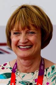 Val Hart's Instagram, Twitter & Facebook