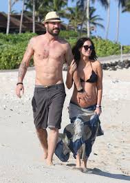 Megan fox is ready to introduce her new cub to the world! Exclusive Pregnant Megan Fox Talks Babymoon With Brian Austin Green Reveals Son Is Practicing Taking Care Entertainment Tonight