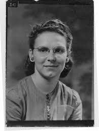 Edna Eddy's Instagram, Twitter & Facebook