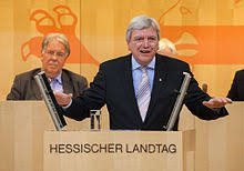 Es wird ständig von den üblichen politikern und medien postuliert, dass die flüchtlingsströme abgenommen haben. Volker Bouffier Wikipedia