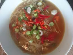 Divide among two deep bowls and serve with a drizzle of chilli or sesame oil, if you like. Slimming World Friendly Chicken Ramen Recipe Tired Mummy Of Two