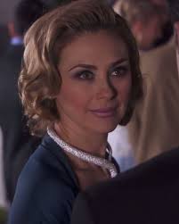 El reencuentro entre Alejandro y Gabriela/Verónica || #lapatrona #esce...