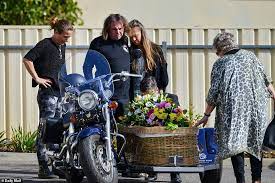 Pleasant, passed away at 1052 p.m. Celebrity Stylist Jo Ferguson Farewelled In Private Funeral In Adelaide Daily Mail Online