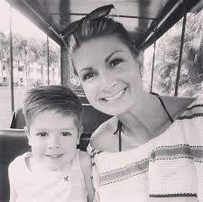 Mom and child look-alike winners