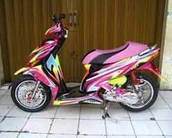Modifikasi vario 125 terbaru 2020 dengan gaya thailand ini memang sedang populer, terutama di kawasan urban perkotaan. Modifikasi Honda Vario 110 Airbrush Kontes Honda Cocok Desain