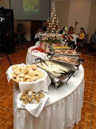 How To Set The Wedding Buffet Weddingelation Buffet Wedding Reception Wedding Buffet Food Wedding Food Table