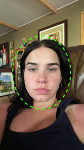 Maggie Sneed (@maggiesneed)