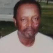 Lee Newson's Instagram, Twitter & Facebook