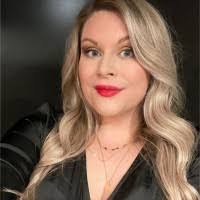 Kayla Leeper's Instagram, Twitter & Facebook