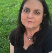 NAGRADNA IGRA Zabavi se sa TXtv i Klasik Tv i osvoji majicu Sve što treba  da uradite je: 1. like stranicu TXtv-a https://www.facebook.com/TXtvBiH/ 2.  like stranicu KlasikTV-a https://www.facebook.com/klasiktv/ 3. podijeliti  ovu objavu