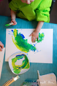 Malen Mit Kleinkindern Tipps Fur Farben Und Das Bunte Drumherum Enthalt Werbung Bel Macht Blau Kleinkind Kinder Basteln Ideen 2 Jahriges Kind