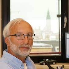 Je achtertuin is groter dan je denkt! Jan Zijlstra Professor Full Md Phd Bsc University Of Groningen Groningen Rug Department Of Critical Care Page 3