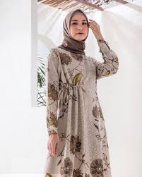 Trend baju muslimah seperti hijab dan gamis untuk saat ini memang sedang berada dalam puncak kepopulerannya. Model Pergelangan Baju Gamis 20 Model Gamis Syar I Tahun 2018 Yang Bakalan Booming Baju Gamis Muslimah Murah Banyak Model Baju Gamis Baju Gamis Cantik Koleksi Baju Busana Muslim Terbaru