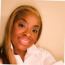 Lucretia Bradley's Instagram, Twitter & Facebook