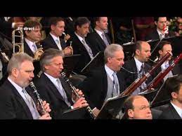 L'orchestre philharmonique de vienne y interprète les oeuvres les plus populaires des grands compositeurs de valses et d'opérettes. Vienna New Year S Concert 2014 Concert Du Nouvel An 2014 Vienne Part 1 Youtube