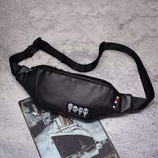 Rekomendasi tas selempang pria merk terbaik dari anteraja. Tas Selempang Kulit Pria Branded Waist Bag Premium Tas Bahu Cowok Import Asli Murah H19 Shopee Indonesia