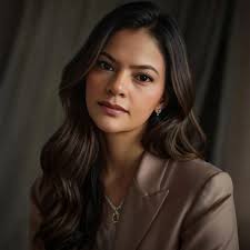 Prazer meu nome é Bárbara Avelar , sou consultora da HD assistência  proteção veicular a 3 anos, tenho 34 anos . Já passei por vários setores e  aqui permaneço como vendedora. Sou