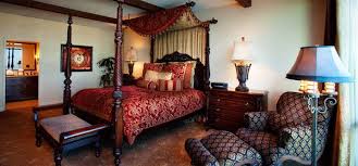 Pirates Of The Caribbean Signature Suite Disneyland Hotels Rooms Disneyland Hotel Hotel