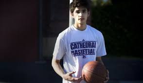 The age of kobe paras is 16 years old, yes he is still very young and his height is 6 feet and 4 inches tall. Kobe Paras Famousfix