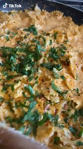 Gigi Hadid Pasta Video In 2020 Dinner Recipes One Pot Pasta Recipes Pasta Sauce Recipes