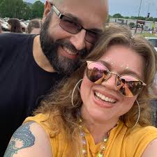 When to book catering and floral services for a small wedding in  Huntsville, Alabama in May 2025?