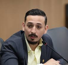 Ariel Robles: La Educación está en crisis y el Gobierno no asume su  responsabilidad