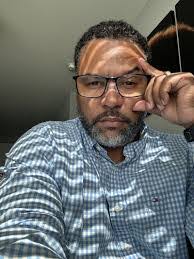 Larry Mayberry's Instagram, Twitter & Facebook