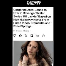 Spending my morning by the pool....