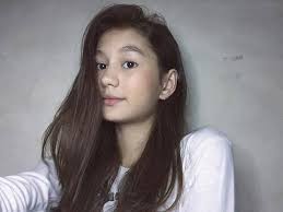 8 Potret Transformasi Zoe Abbas Jackson Dari Kecil Sampai Kini Berusia 21  Tahun, Kerap Dikira Non-Muslim Karena Wajah Blasteran