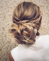 36 Messy Wedding Hair Updos For A Gorgeous Rustic Country Wedding To Chic Urban Wedding Messy Wedding Hair Hair Styles Long Hair Styles