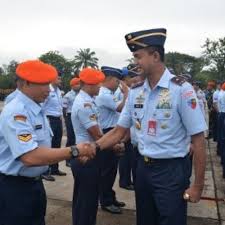 Baju uniform kemeja tentara warna biru. Mengenali Macam Macam Warna Dan Model Seragam Tni Ad Au Dan Al