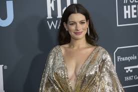 Lead the 2021 razzie awards nominations. Anne Hathaway S New 70 Hairstyle Dazzles The Web Archyde