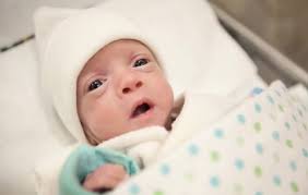 Timelapse video of premature baby Walker Pruett born weighing 1lb