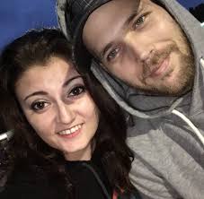 My sweet baby Daisy. She passed away 7 years ago 😭 She went everywhere  with me.