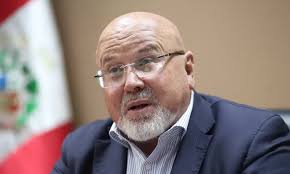 Carlos Bruce sobre militares: No me parece buena idea que patrullen la  ciudad