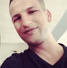 هل كان دريدا فيلسوفاً ما بعد حداثيّ؟