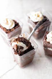 How To Make Mini Chocolate Pudding Parfaits Ehow Dessert Cups Recipes Mini Chocolate Desserts Chocolate Pudding Desserts