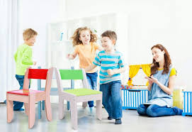 Estos juegos tradicionales y sus reglas eran empleados por los adultos, sin embargo, poco a poco fueron siendo del agrado de algunos niños y es una actividad recreativa empleada prácticamente en toda latinoamérica. Juegos Populares Los 10 Clasico Que Todos Los Ninos Aman Con Reglas