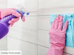 Stop Aux Produits Industriels Parfois Chimiques Pour Nettoyer La Salle De Bain Ou La Cuisine En 2020 Residus De Savon Nettoyer La Cuisine Nettoyer La Salle De Bain