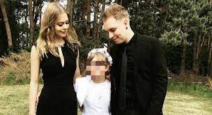 Od 2007 wciela się w postać zosi w serialu m jak miłość. Julia Wroblewska Totalna Wpadka Wyciela Sobie Widzicie To