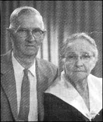 center>Yarbrough Photos</center>