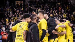 Federico Valverde, Santiago Bueno, Maximiliano Araújo y Flavio Perchman, las presencias destacadas en la primera final de Liga entre Peñarol y Aguada