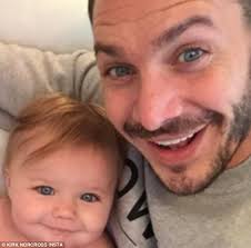 Former towie star mick norcross has died aged 57. Towie Star Kirk Norcross Is Dad To A Baby Boy Daily Mail Online