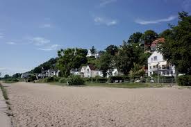 Im süllberg market restaurant deck 7mit seinem gemütlichen und doch stilvollen flair, der facettenreichen speisekarte und der einzigartigen elbkulisse bietet es den perfekten ort für. Sullberg Deck 7 Und Das Treppenviertel In Blankenese
