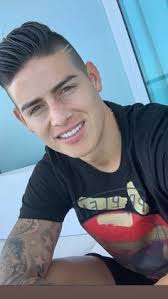 Juega como defensa y su equipo actual es el atlético mineiro del campeonato brasileño de serie a. 64 Ideias De Jogador Igor Gomes Foto Futebol Jogadores De Futebol Alisson Goleiro