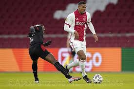 The 1995 ajax team remained unbeaten for a full year, in europe and in domestic league, a run of 48 matches overall. Ajax Verslaat Psv En Bereikt Halve Finale Bekertoernooi Ajaxfanzone Nl