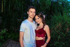 Academia forelor aeriene henri coand management n aviaie tiine militare, 10 facultatea de aviaie. Doi AbsolvenÅ£i De Cnu Colegi De BancÄƒ Au Intrat Primii La Institutul Medico Militar