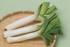Cover the planting sites with more soil and several inches of mulch. How To Store Leeks At Home